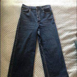 Free people wide leg, crop, high waist jeans. Sz 30.